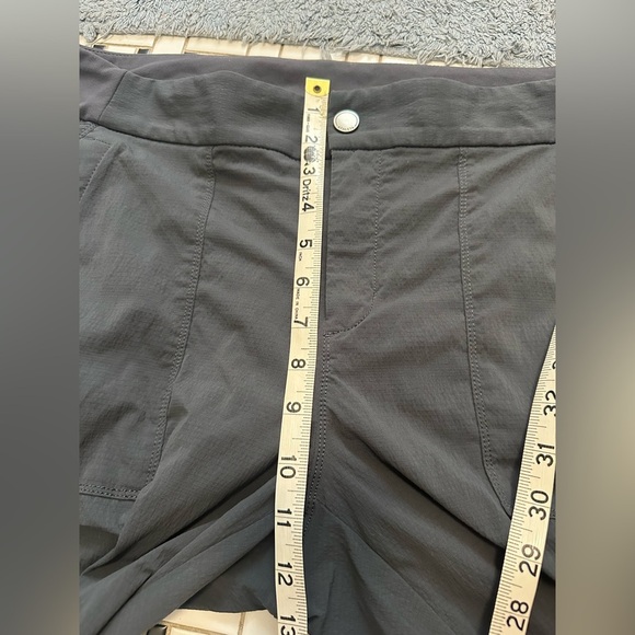 Athleta Women's Gray Cargo Pants - Picture 6 of 7